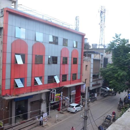 Hotel Poonam Rāipur Exteriér fotografie
