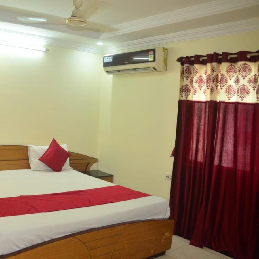 Hotel Poonam Rāipur Exteriér fotografie