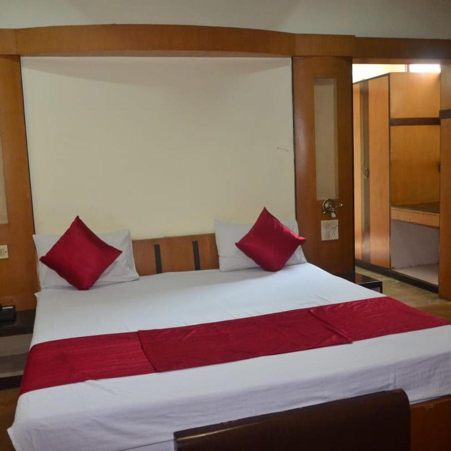 Hotel Poonam Rāipur Exteriér fotografie
