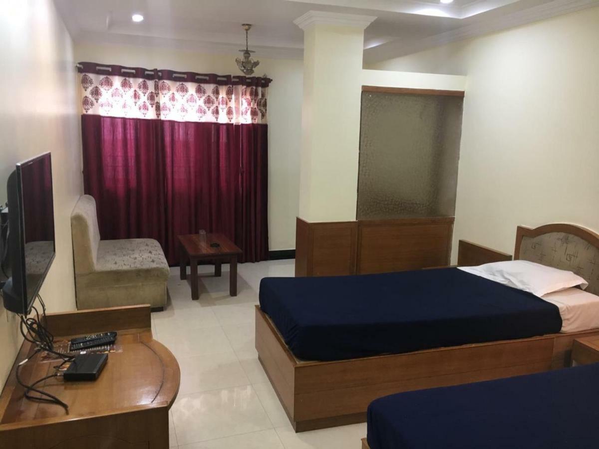 Hotel Poonam Rāipur Exteriér fotografie